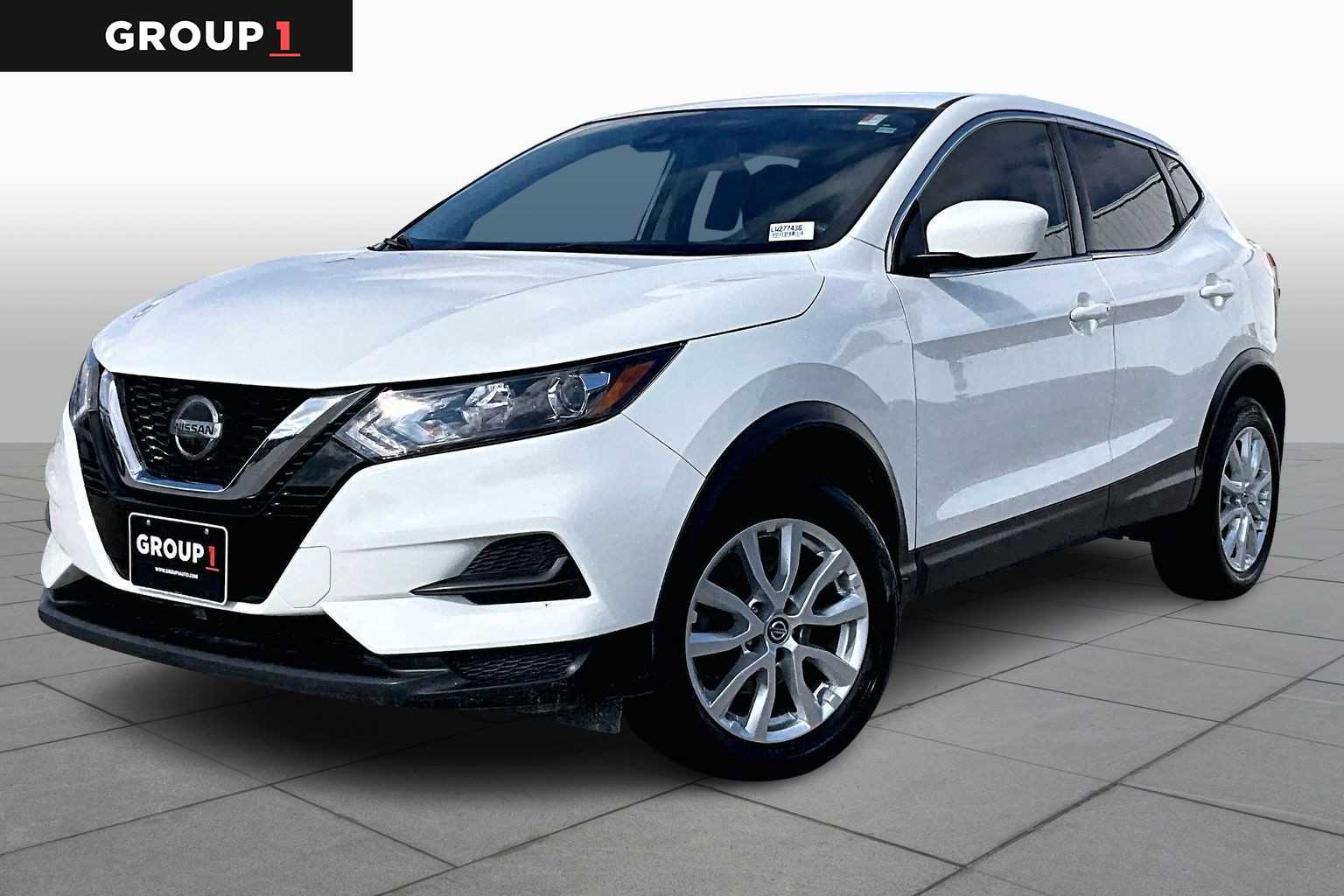 2020 Nissan Rogue Sport S's photo