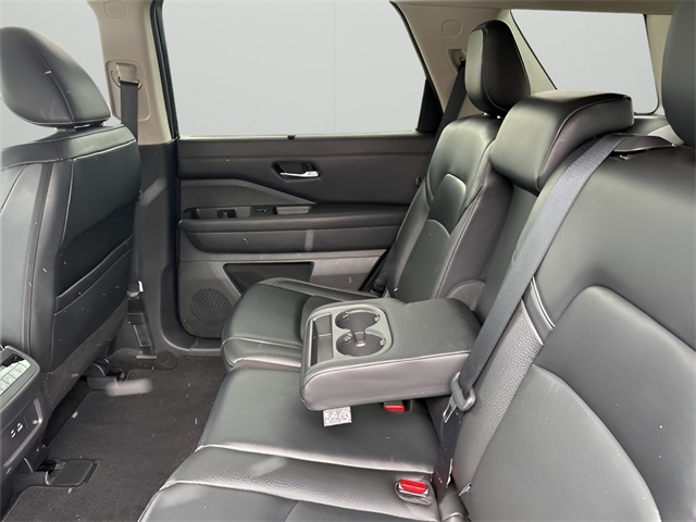 2023 Nissan Pathfinder SL photo 32