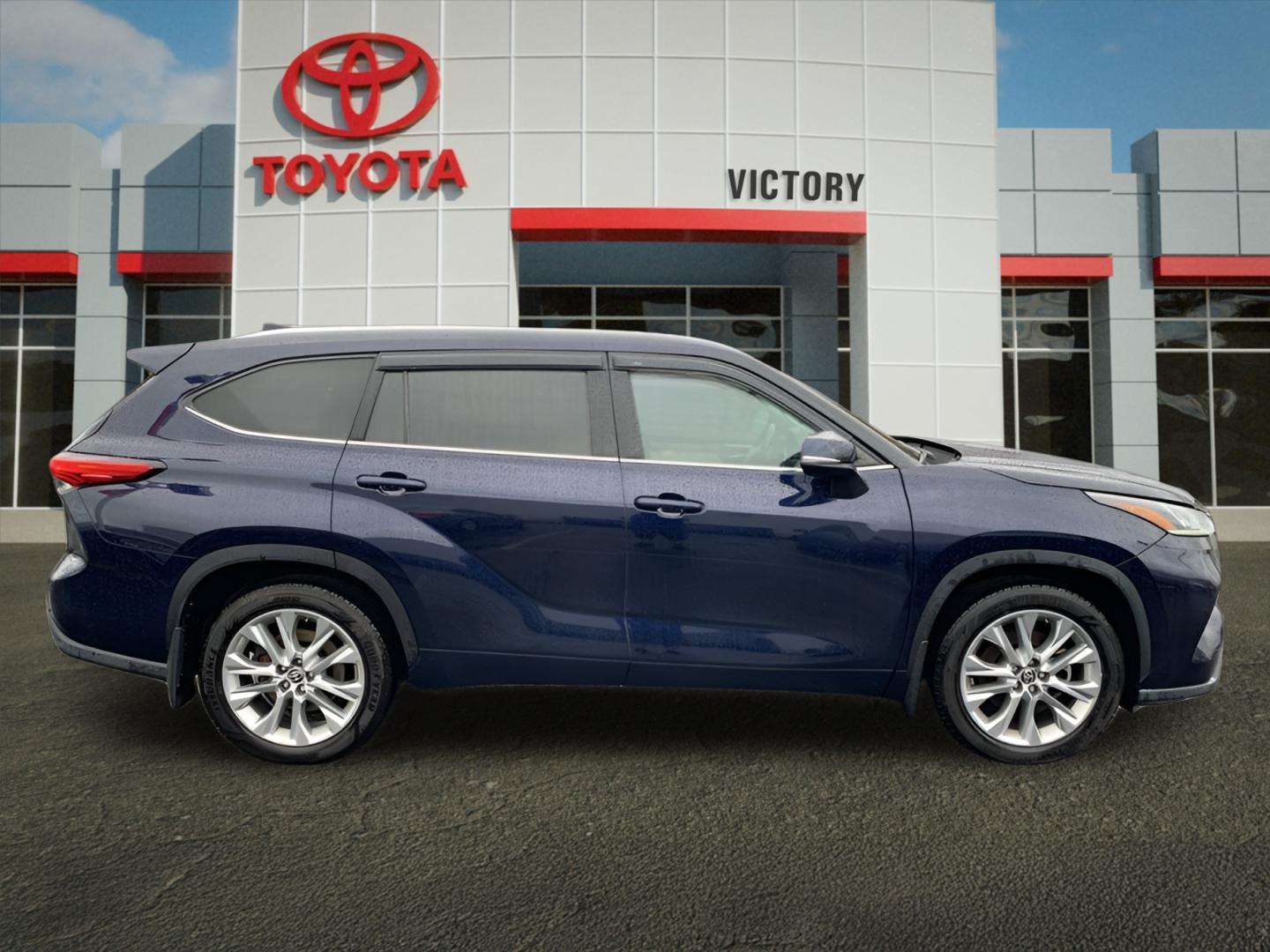 2020 Toyota Highlander Limited photo 2