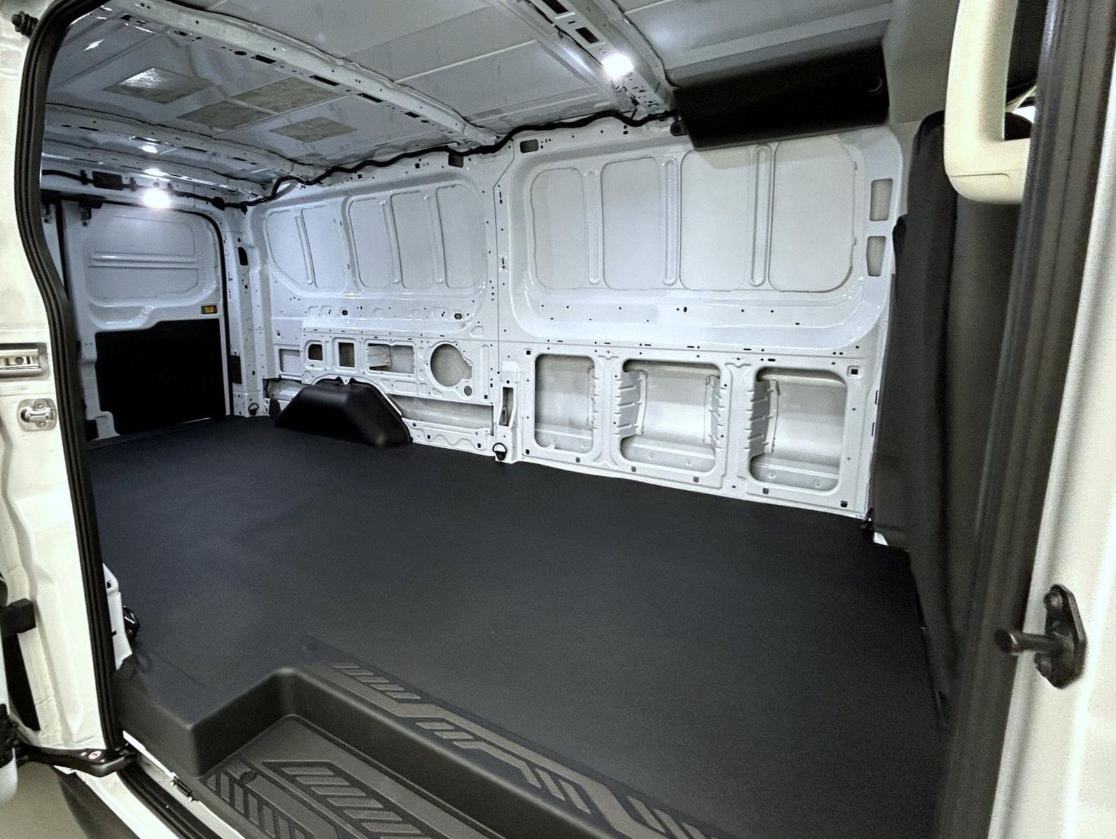 2025 Ford Transit photo 17