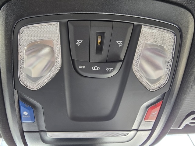 2025 Ram 3500 Tradesman photo 9
