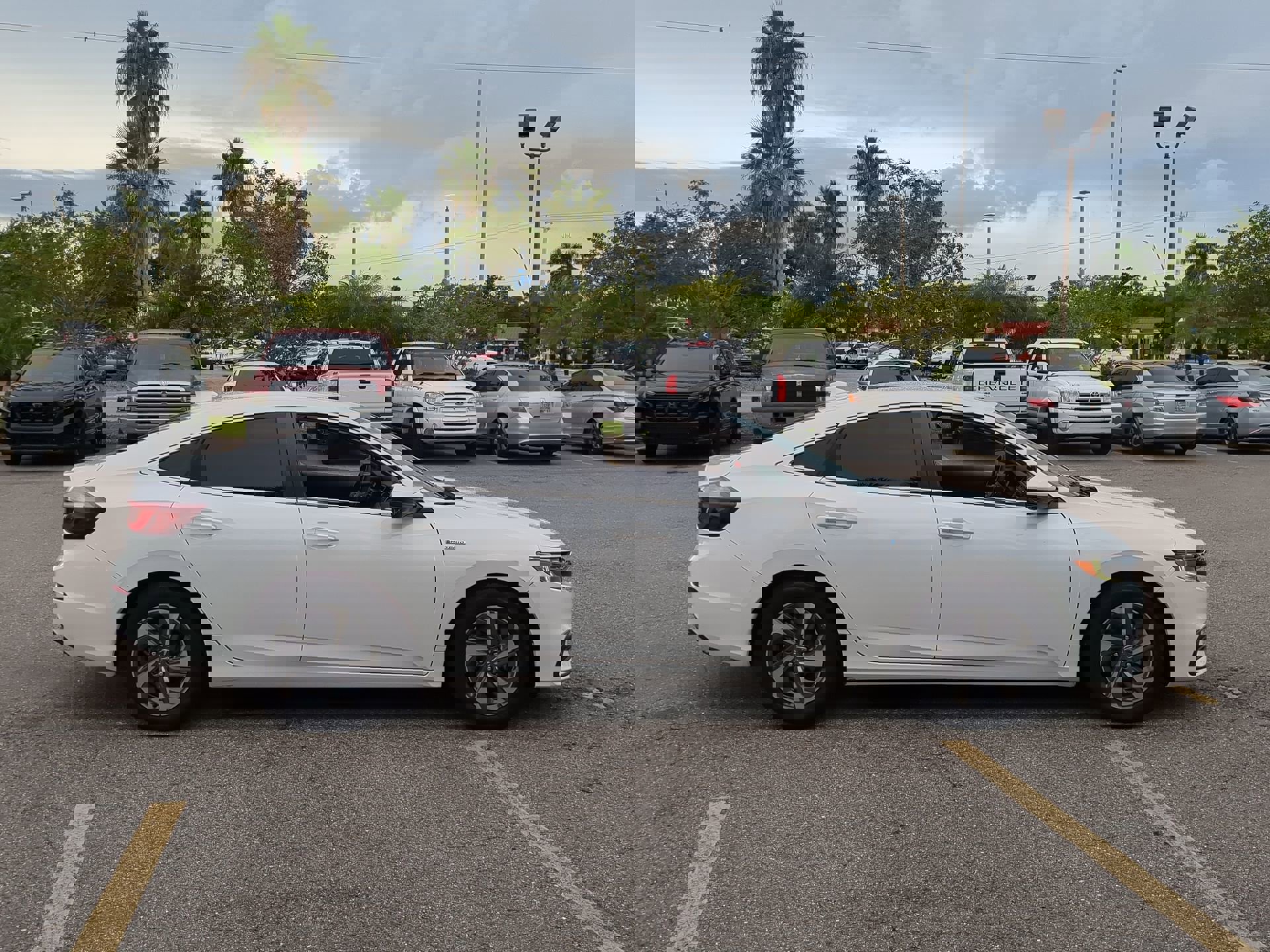 2019 Honda Insight EX photo 3