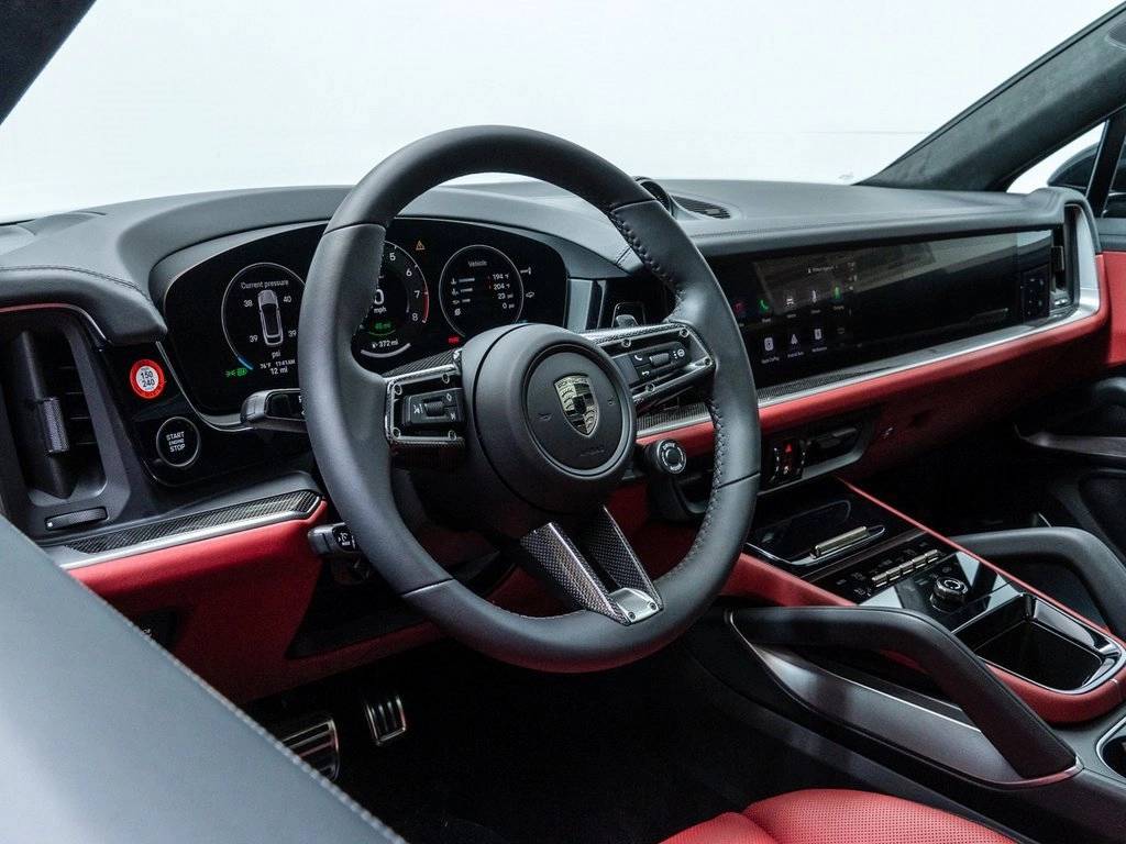 2026 Porsche Cayenne Turbo E-Hybrid Coupe photo 12