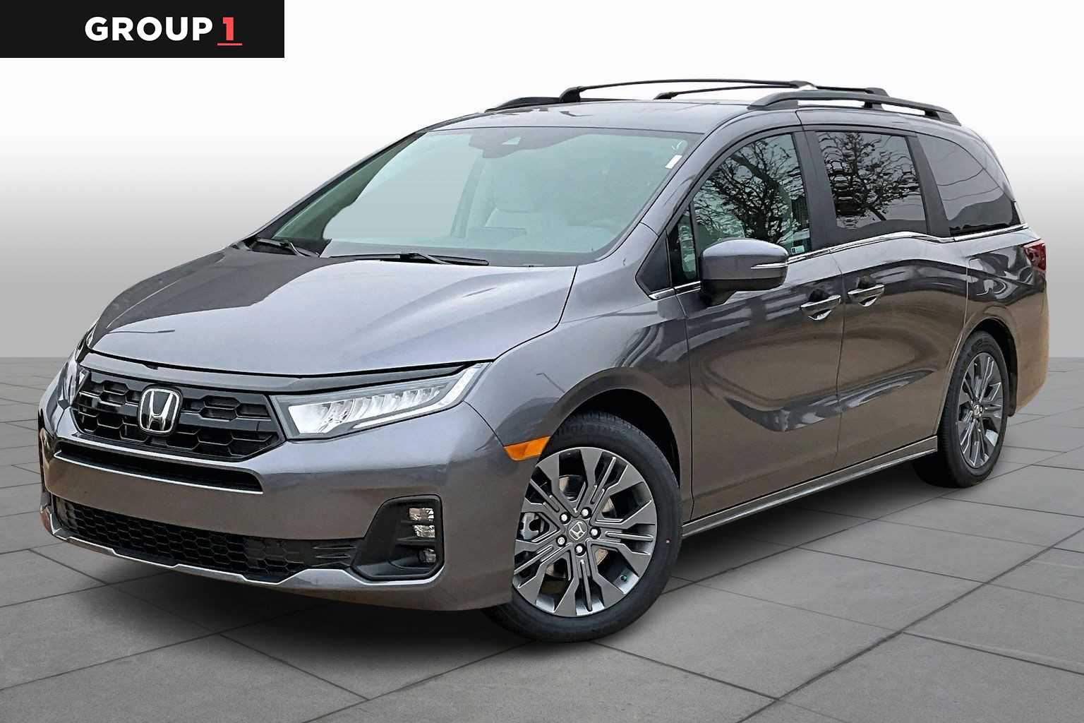 2026 Honda Odyssey Touring's photo