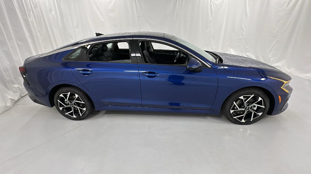 2026 Kia K5 EX photo 2