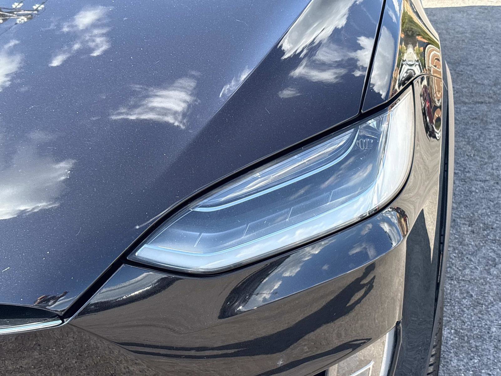 2016 Tesla Model X 90D photo 10