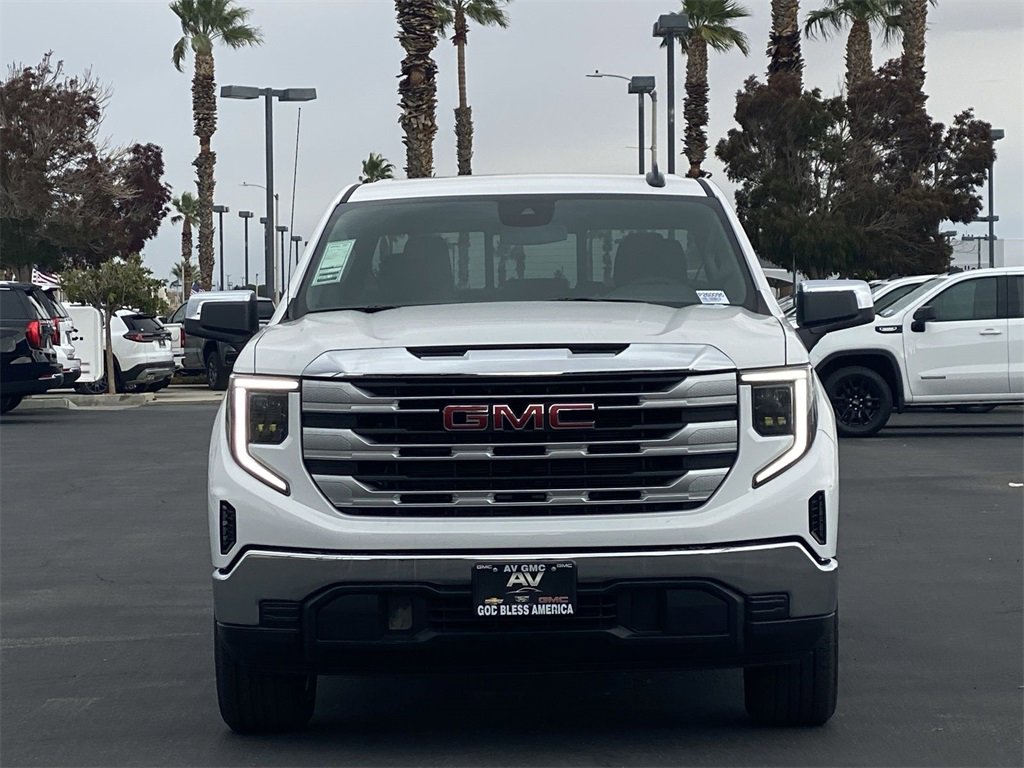 2026 Gmc Sierra 1500 SLE photo 2