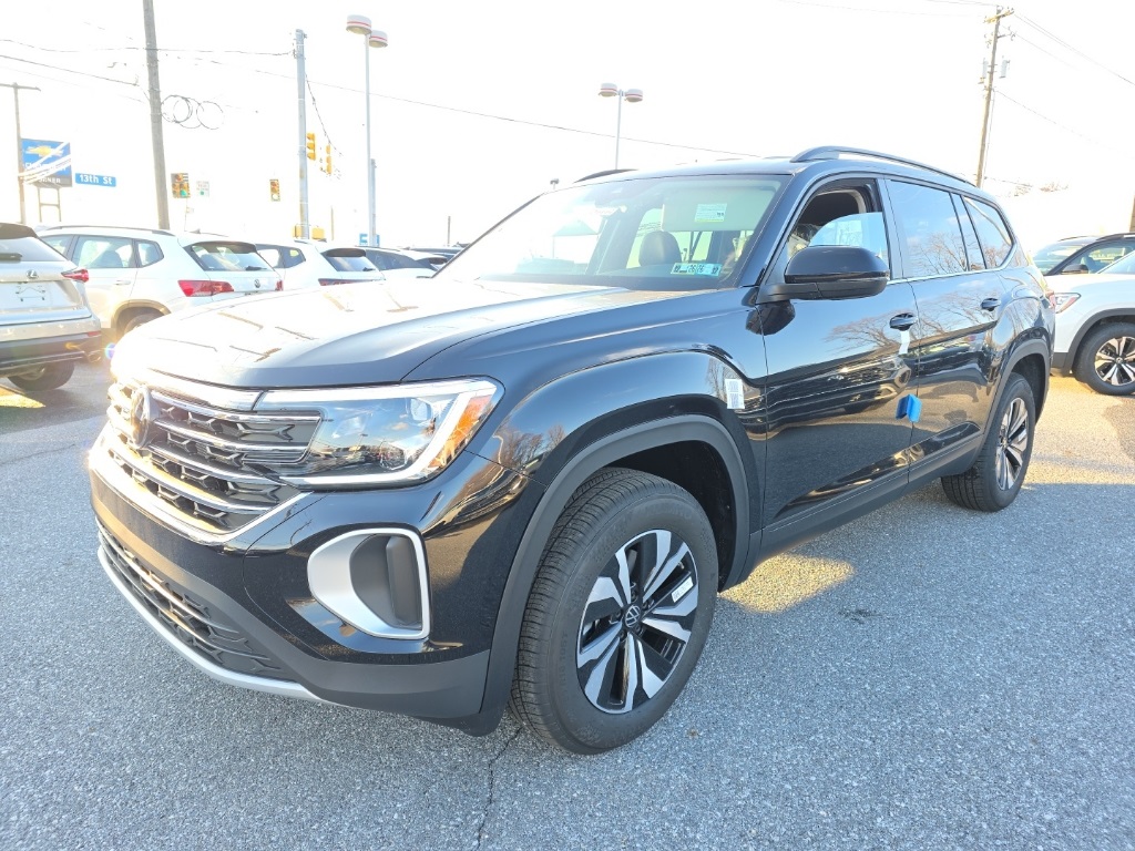 2026 Volkswagen Atlas SE's photo