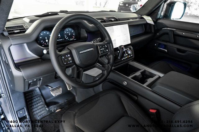 2026 Land Rover Defender 130 V8 photo 2