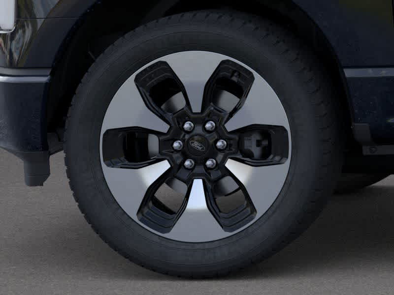 2025 Ford F-150 Lightning Platinum photo 19