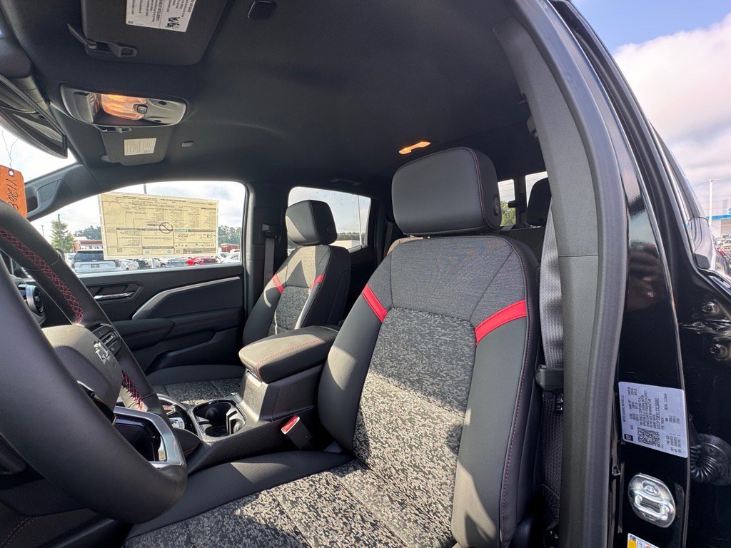 2026 Chevrolet Colorado Z71 photo 10