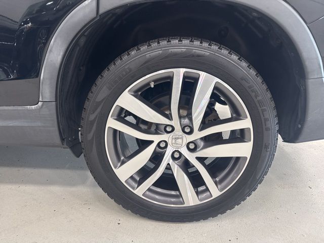 2016 Honda Pilot Touring photo 7