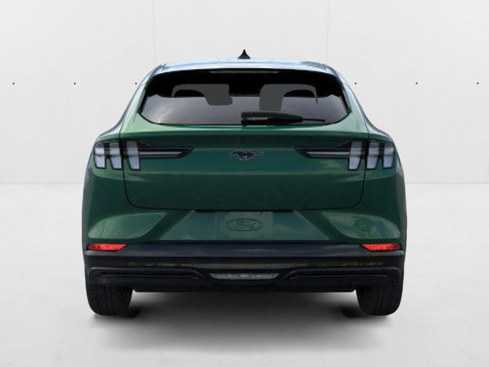 2025 Ford Mustang Mach-E Premium photo 5
