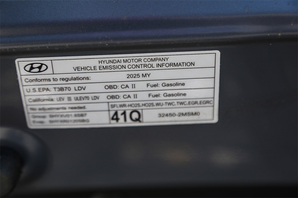 2025 Hyundai Venue SEL photo 13