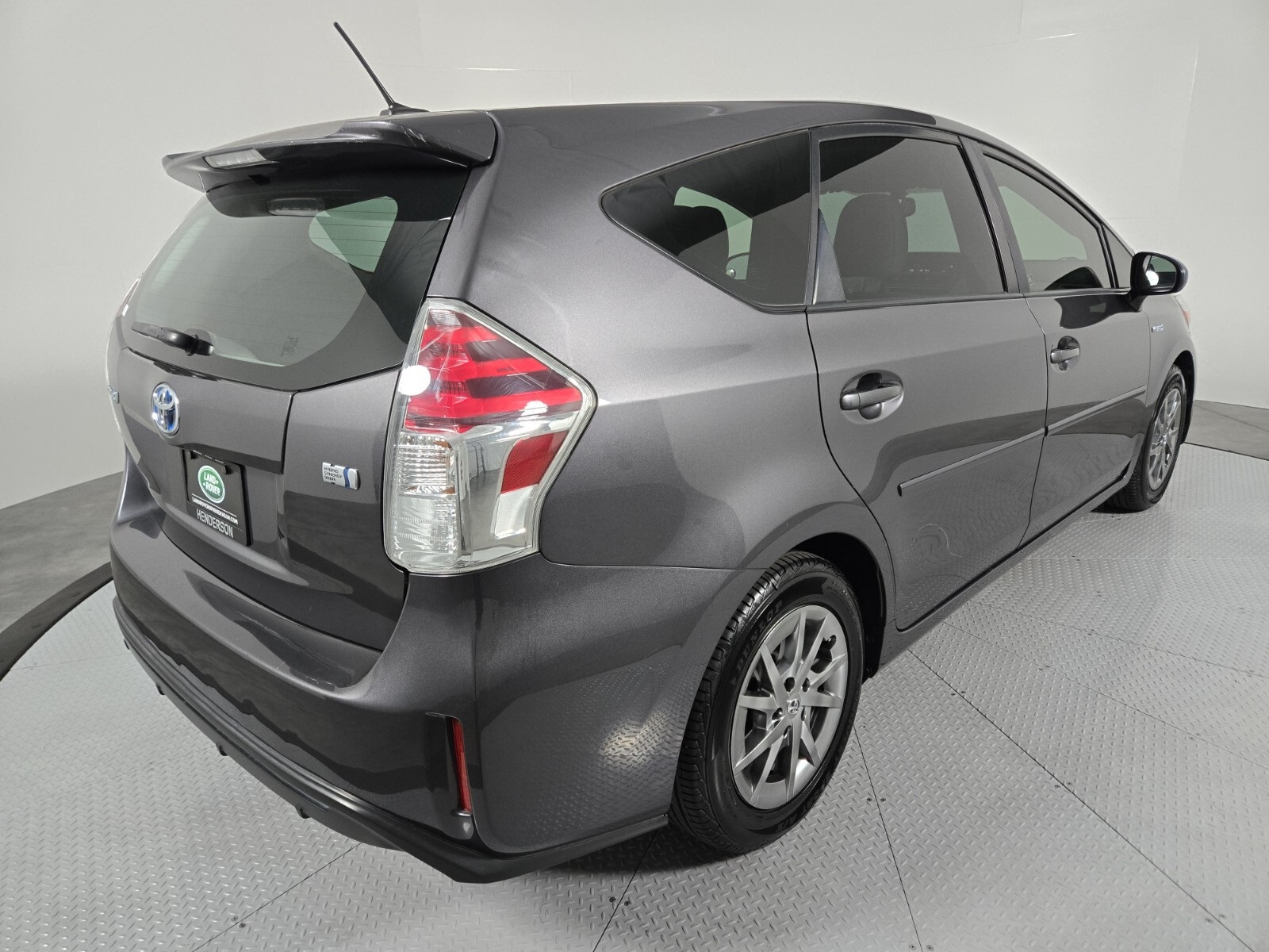 2015 Toyota Prius V Four photo 3