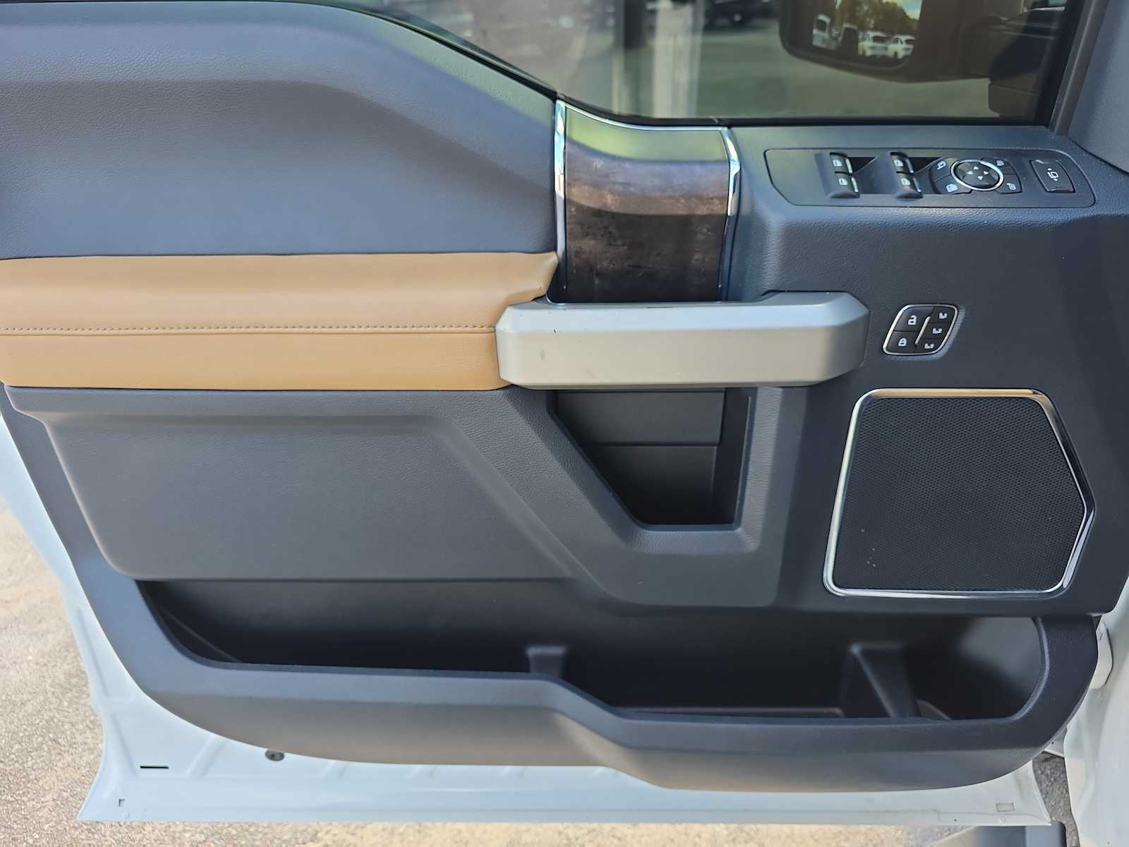 2022 Ford F-250 Lariat photo 28