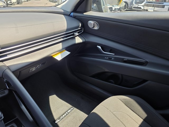 New 2025 Black Hyundai Blue image 30