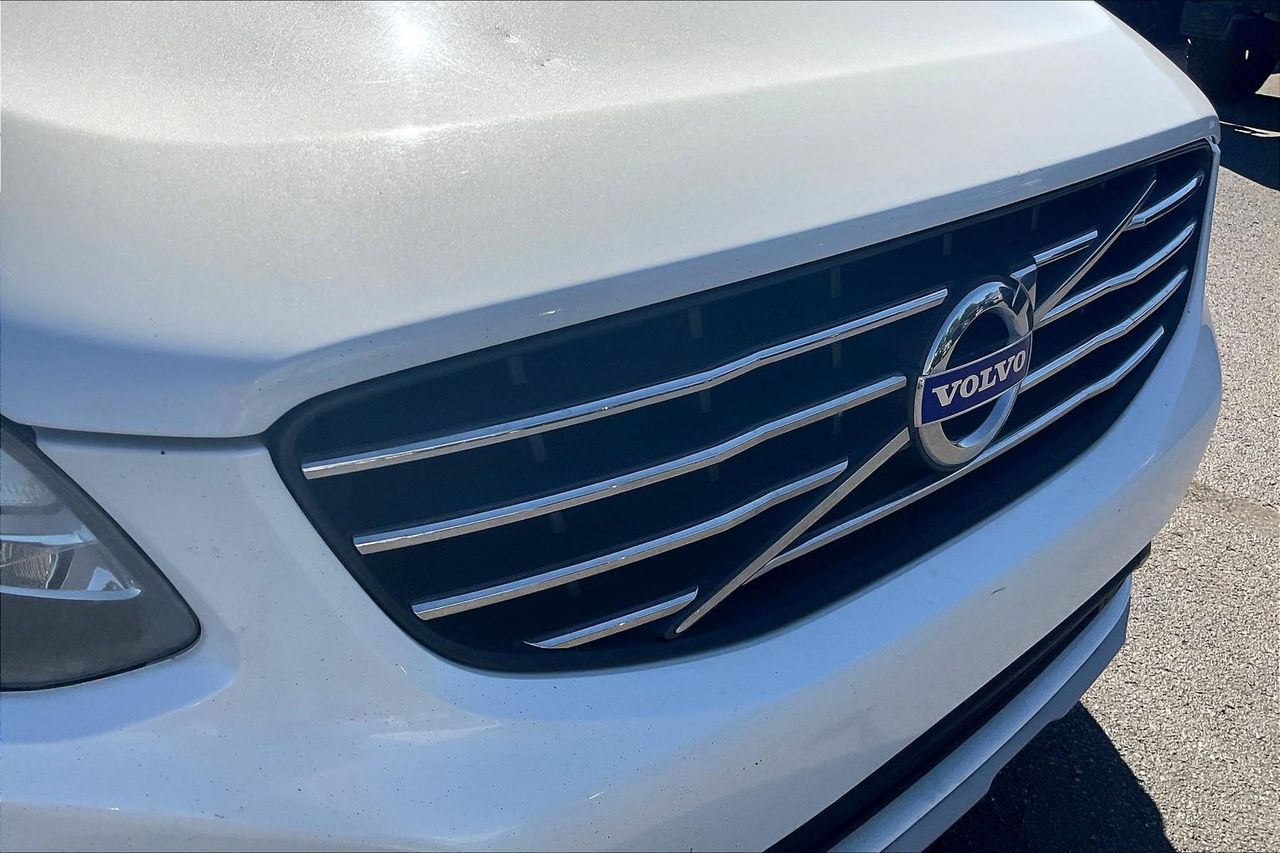 2017 Volvo XC60 T5 photo 23