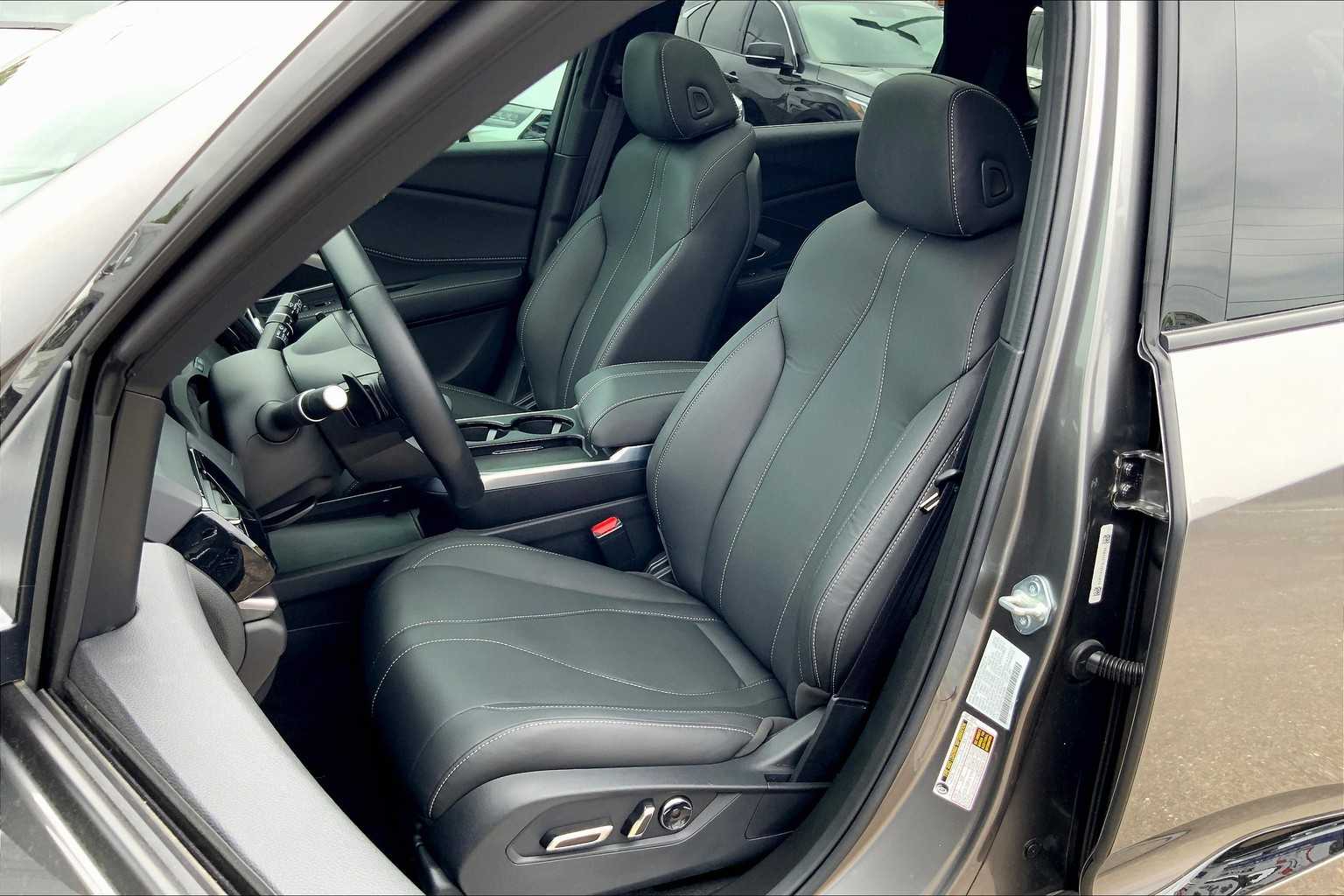 2025 Acura RDX photo 4