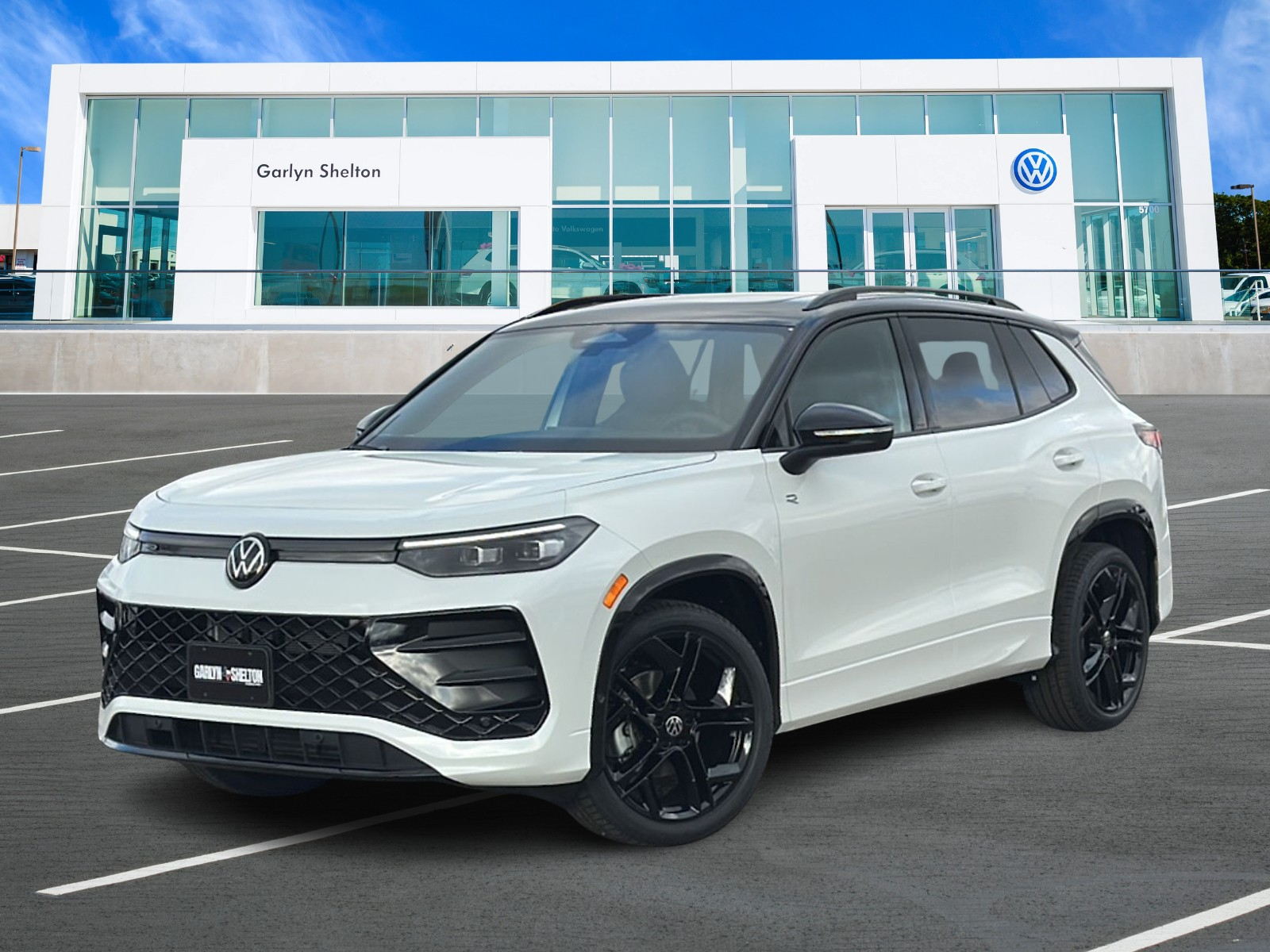 2026 Volkswagen Tiguan SE R-LINE BLACK's photo