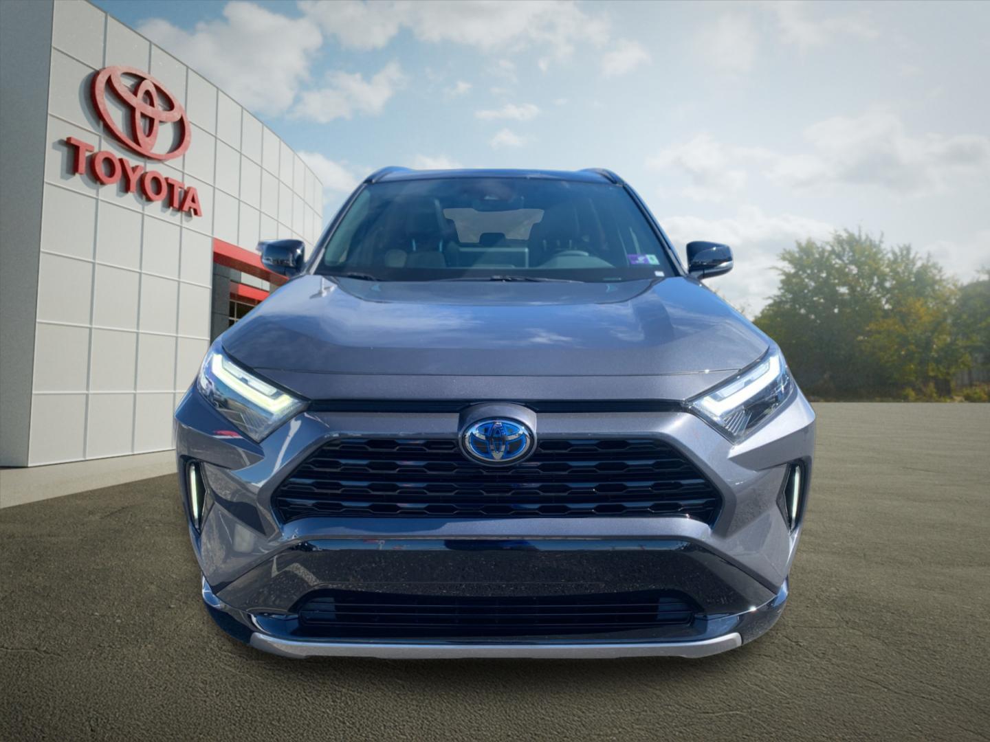 2023 Toyota RAV4 Hybrid XSE photo 7