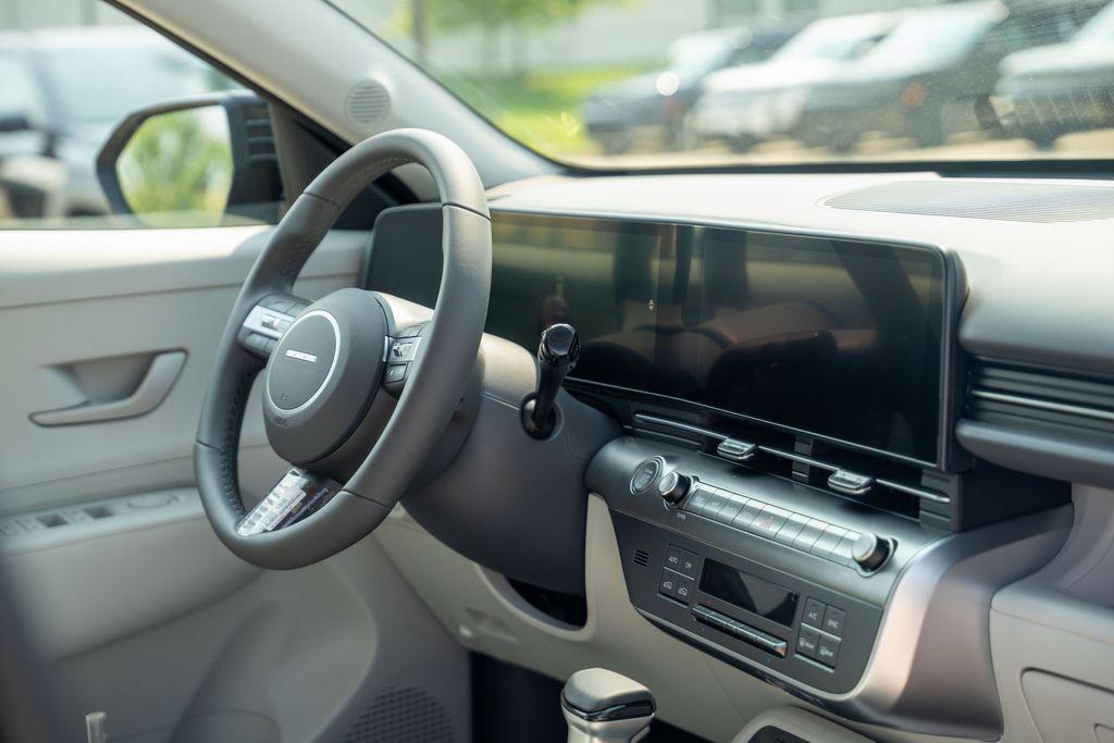 2026 Hyundai Kona SEL photo 10