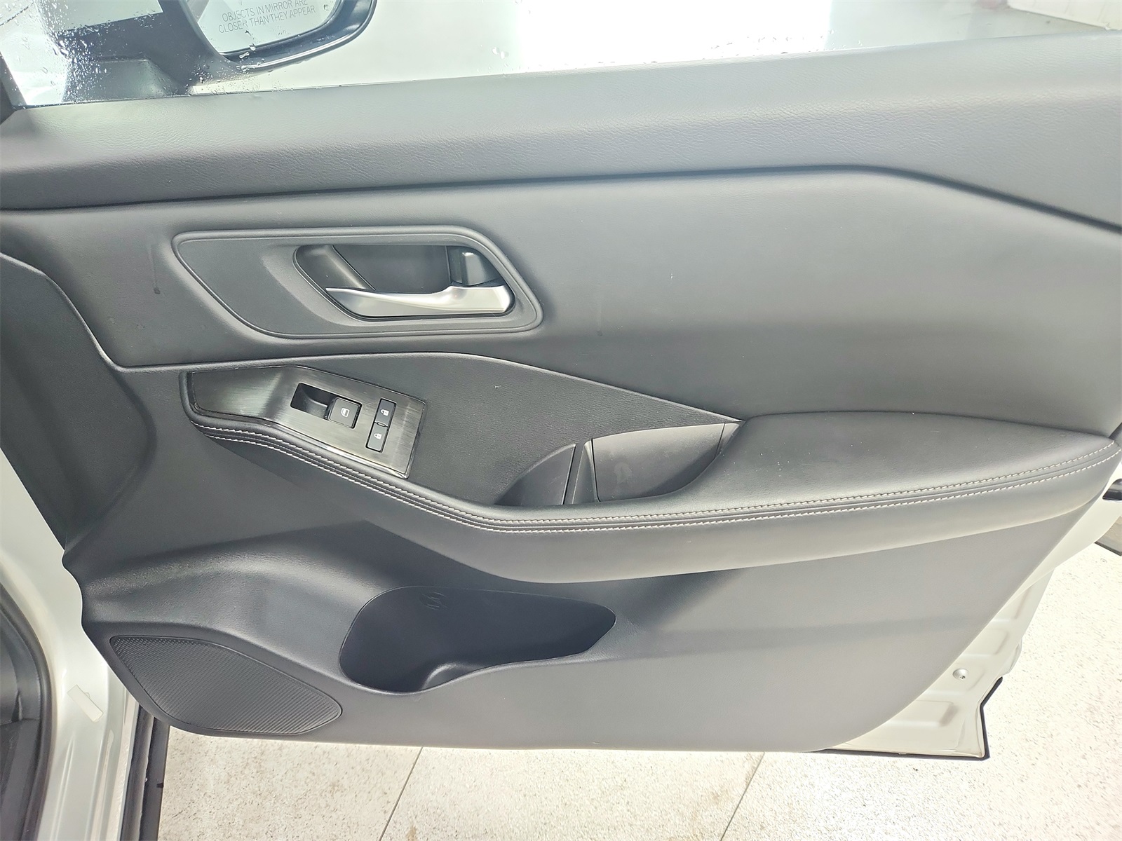 2024 Nissan Rogue SV photo 34