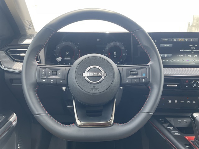 2025 Nissan Kicks SR photo 7