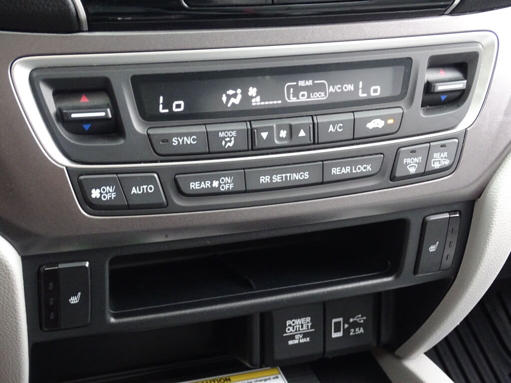 2021 Honda Pilot Special Edition photo 32