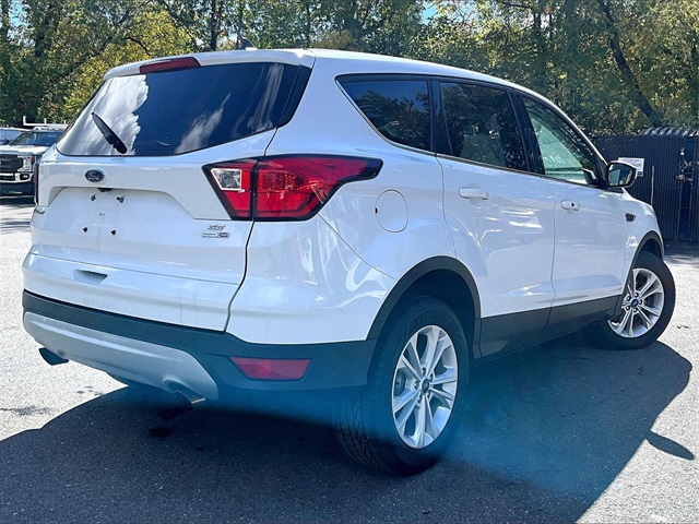 2019 Ford Escape SE photo 4