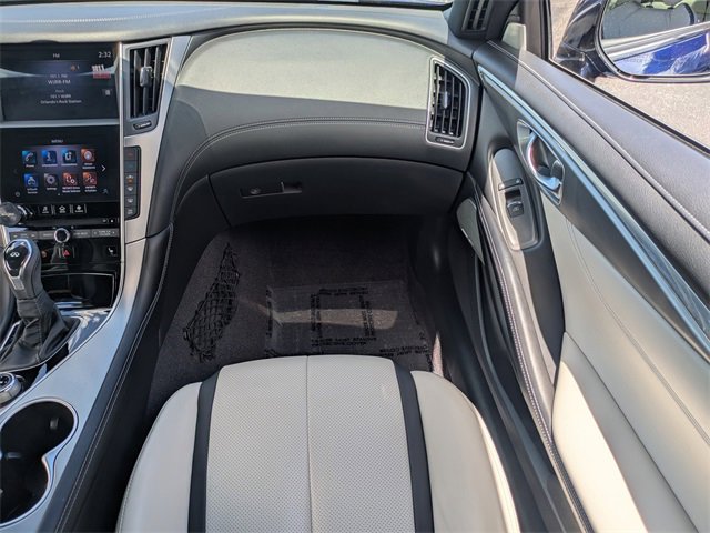 2022 Infiniti Q60 Luxe photo 19
