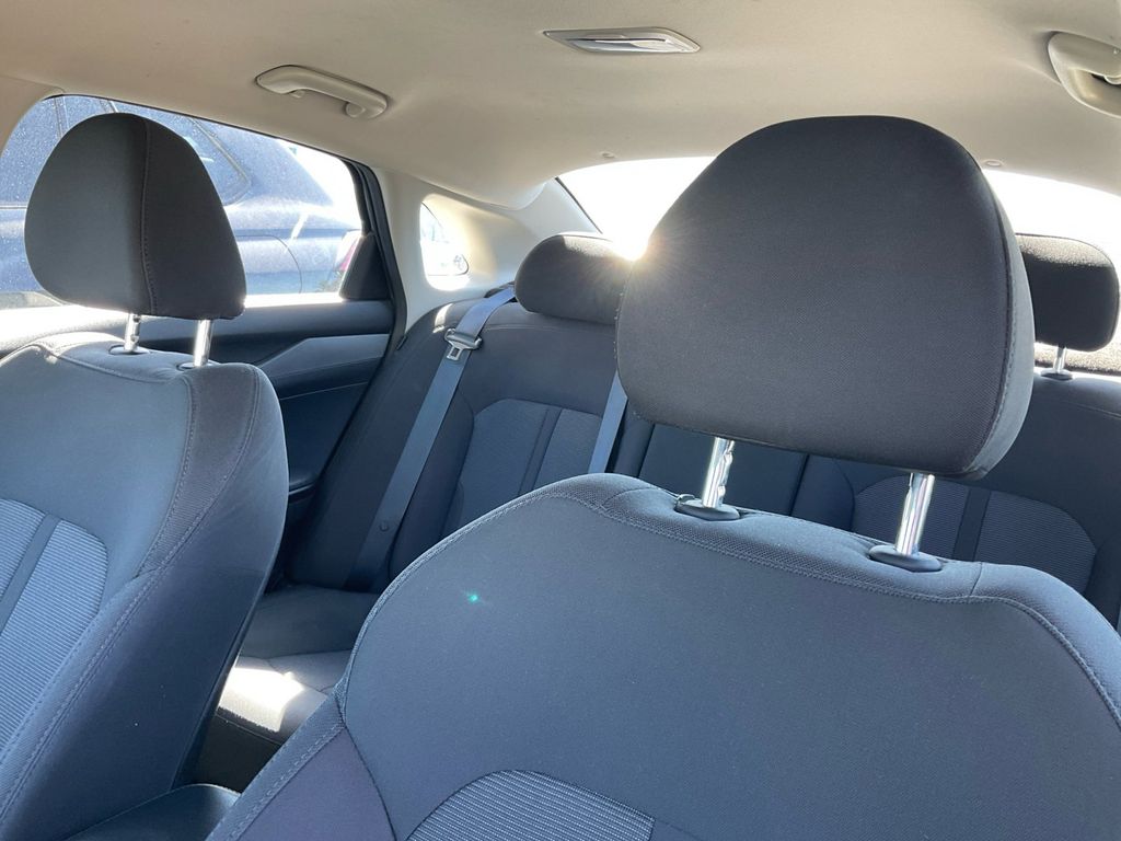 2023 Kia K5 LXS photo 13