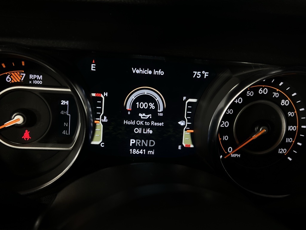 2021 Jeep Wrangler Unlimited Sport Altitude photo 13