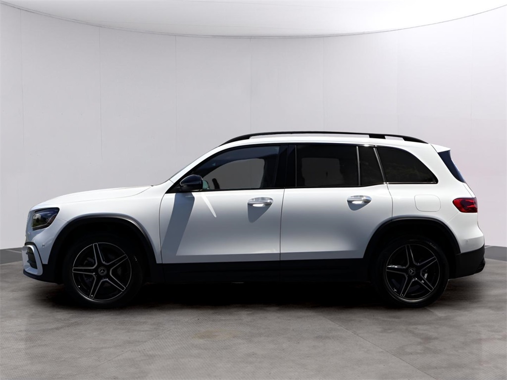 2025 Mercedes Benz GLB 250 4MATIC photo 4
