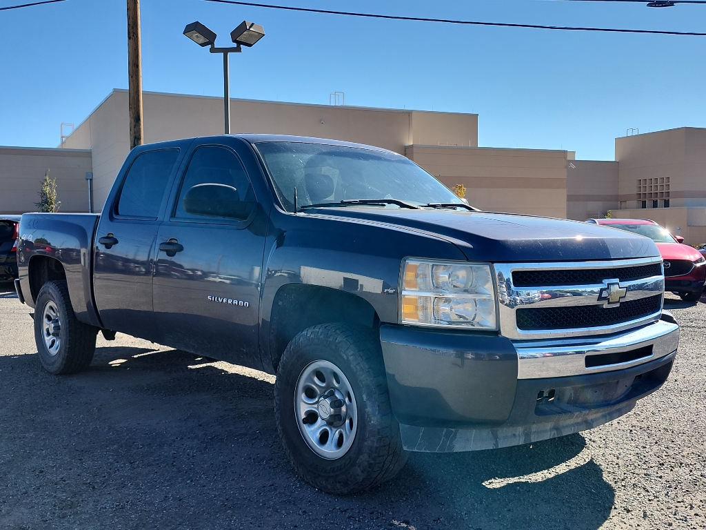 2010 Chevrolet Silverado 1500 LT photo 3