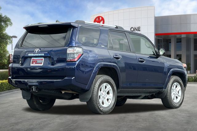 2023 Toyota 4Runner SR5 photo 4