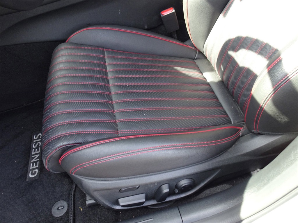 2024 Genesis G70 3.3T Sport Advanced photo 11