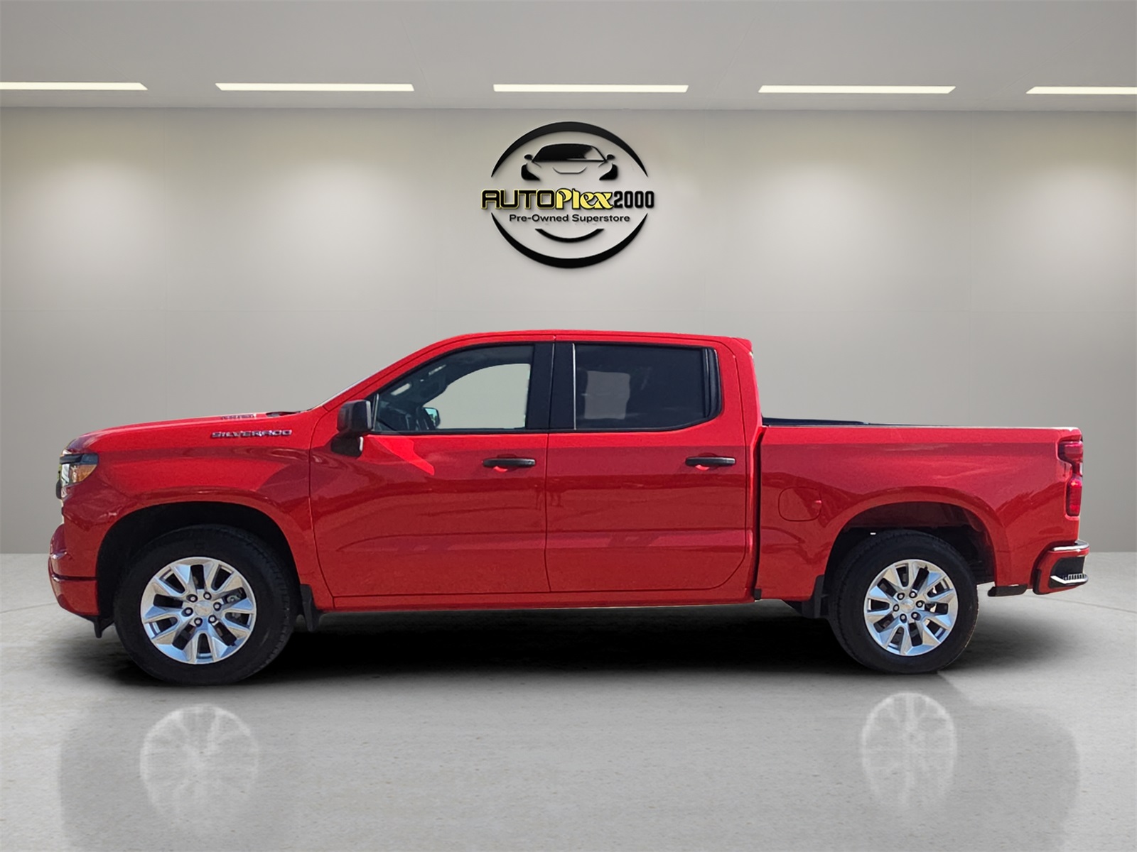 2024 Chevrolet Silverado 1500 Custom photo 4