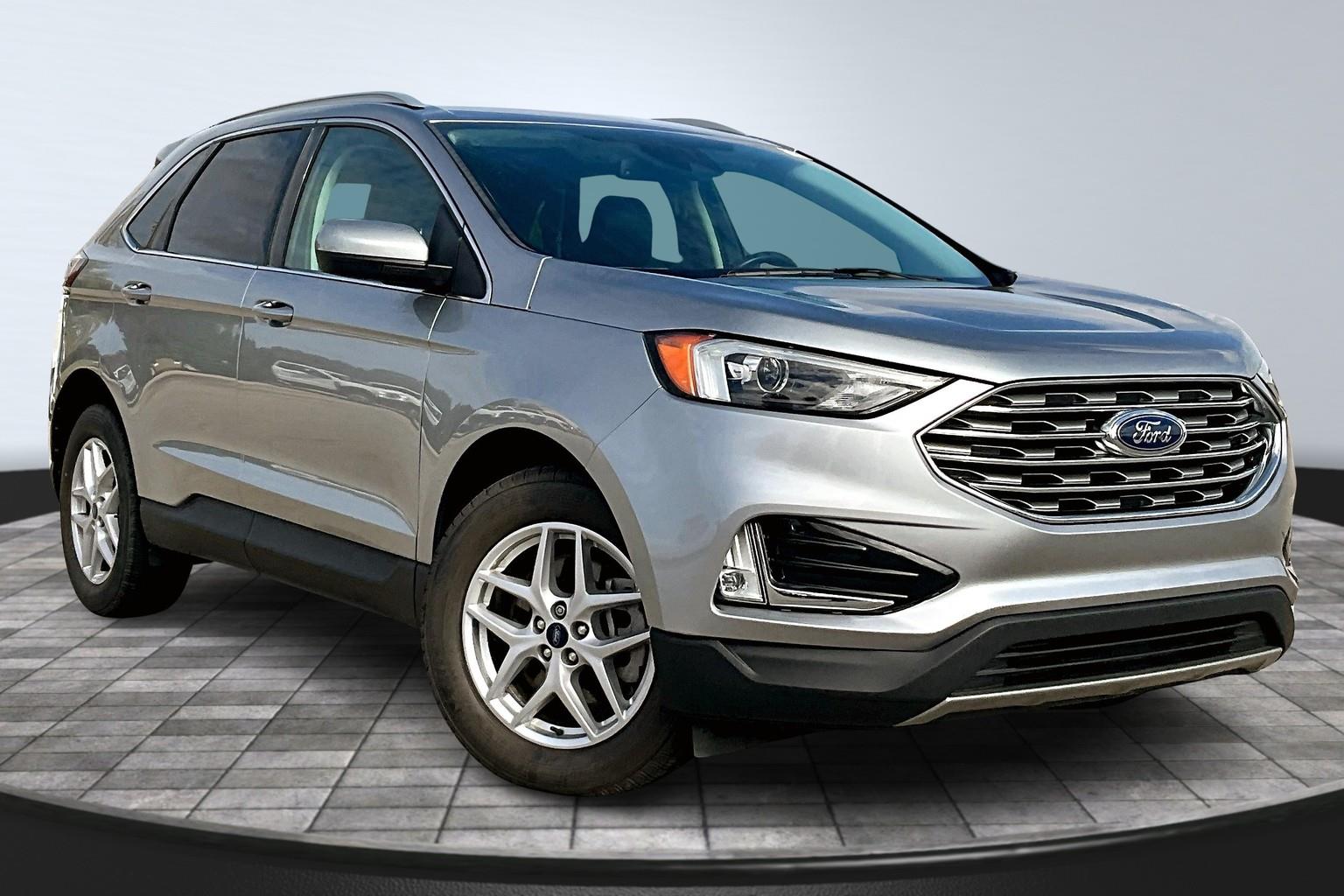 2022 Ford Edge SEL's photo