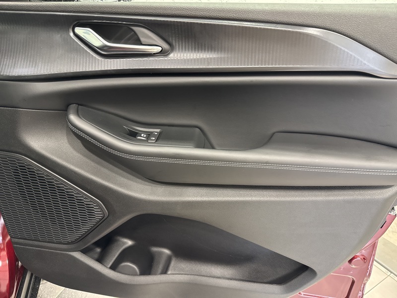 2025 Jeep Grand Cherokee Altitude photo 15