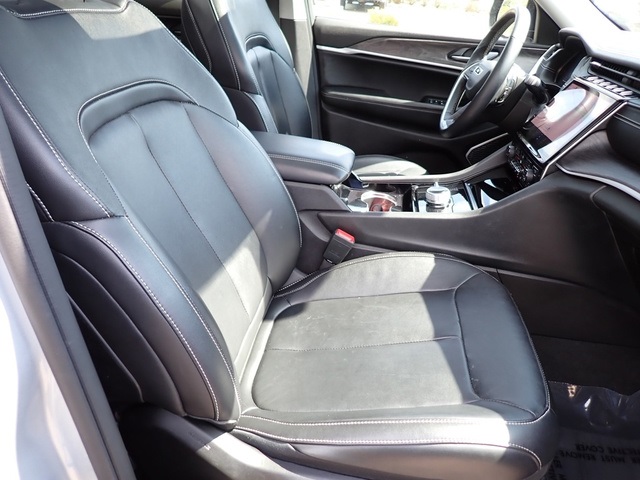 2022 Jeep Grand Cherokee Limited photo 11