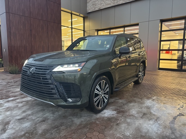 2026 Lexus LX Luxury's photo