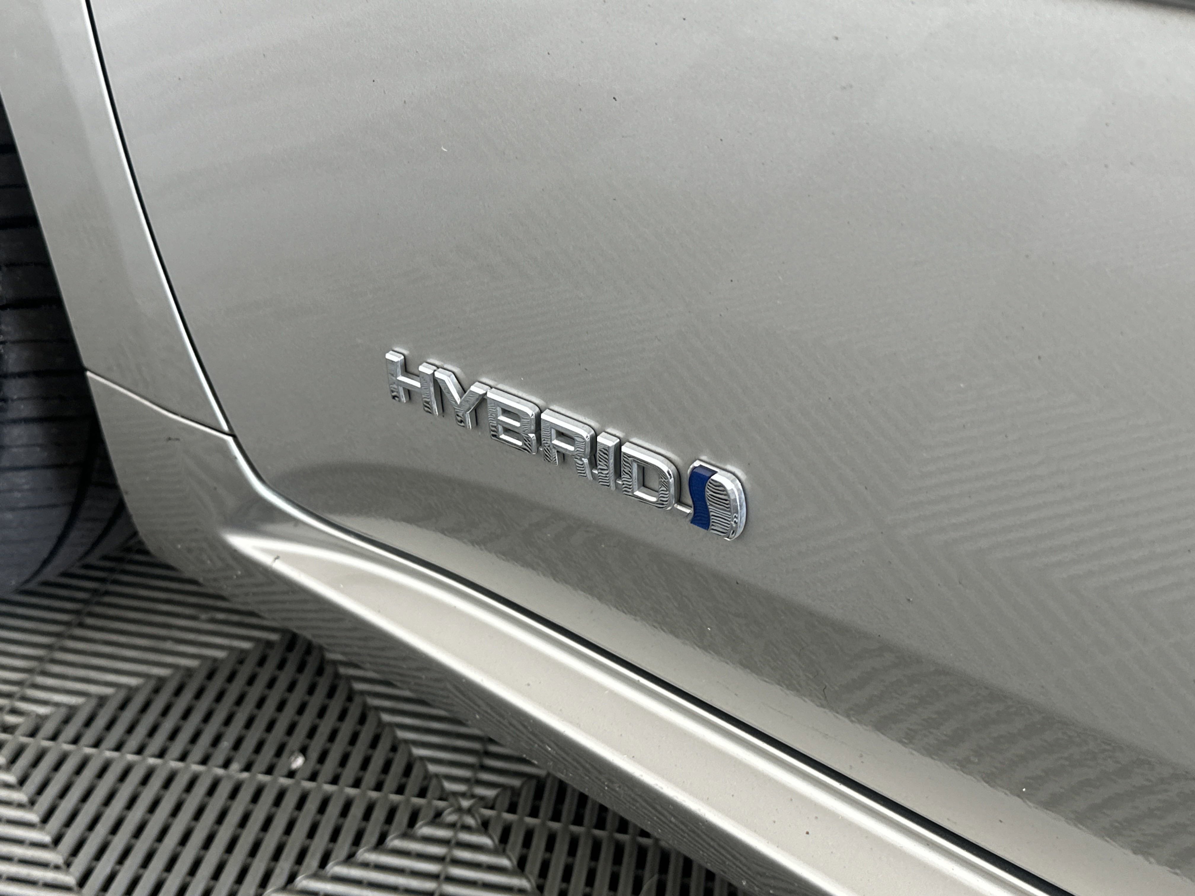 2018 Toyota Avalon Limited photo 3