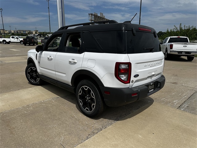 2025 Ford Bronco Sport Outer Banks photo 4
