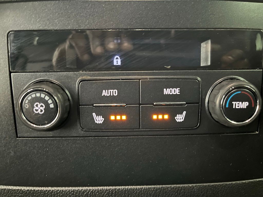 2017 Gmc Yukon SLT photo 14