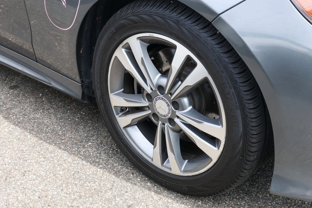 2016 Mercedes Benz E 350 4MATIC photo 2
