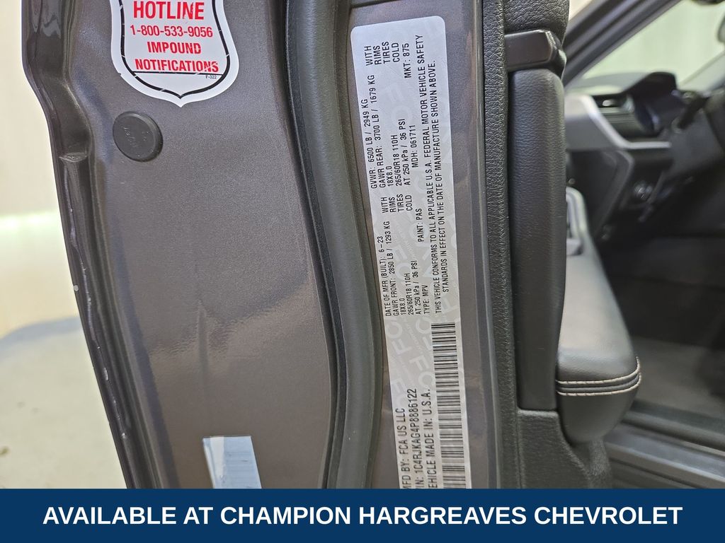 2023 Jeep Grand Cherokee Laredo photo 32