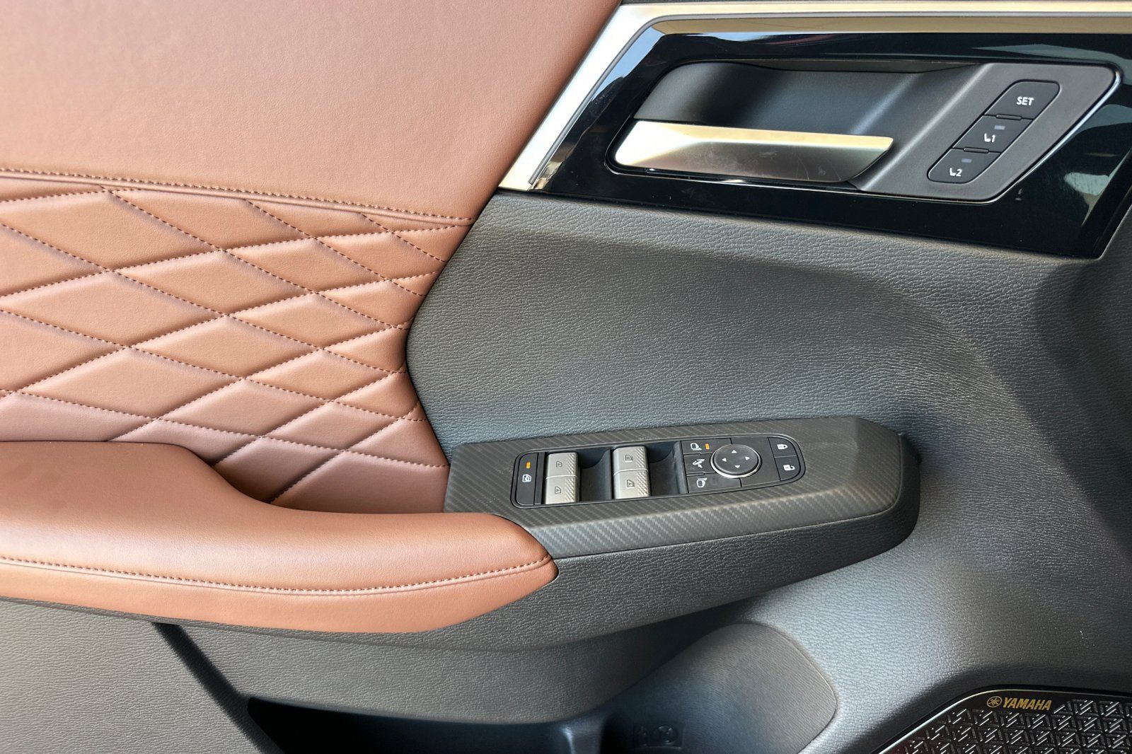 2025 Mitsubishi Outlander SEL photo 10