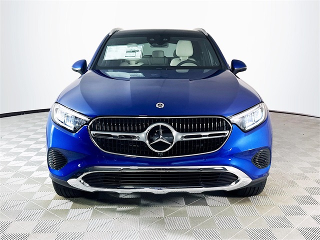 2026 Mercedes Benz GLC 300 photo 2