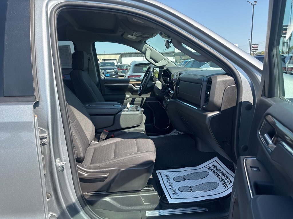 2024 Chevrolet Silverado 1500 LT photo 11